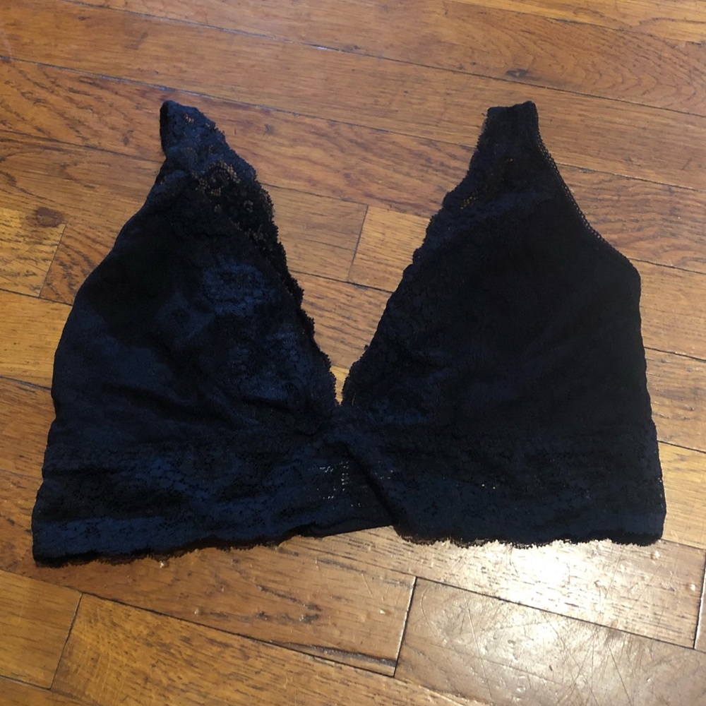 🛸Black Soma Deep Plunge Bralette🛸